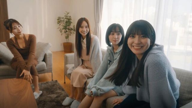 Hình ảnh gameplay Roommates Romance and Ringing Hearts-GoldBerg